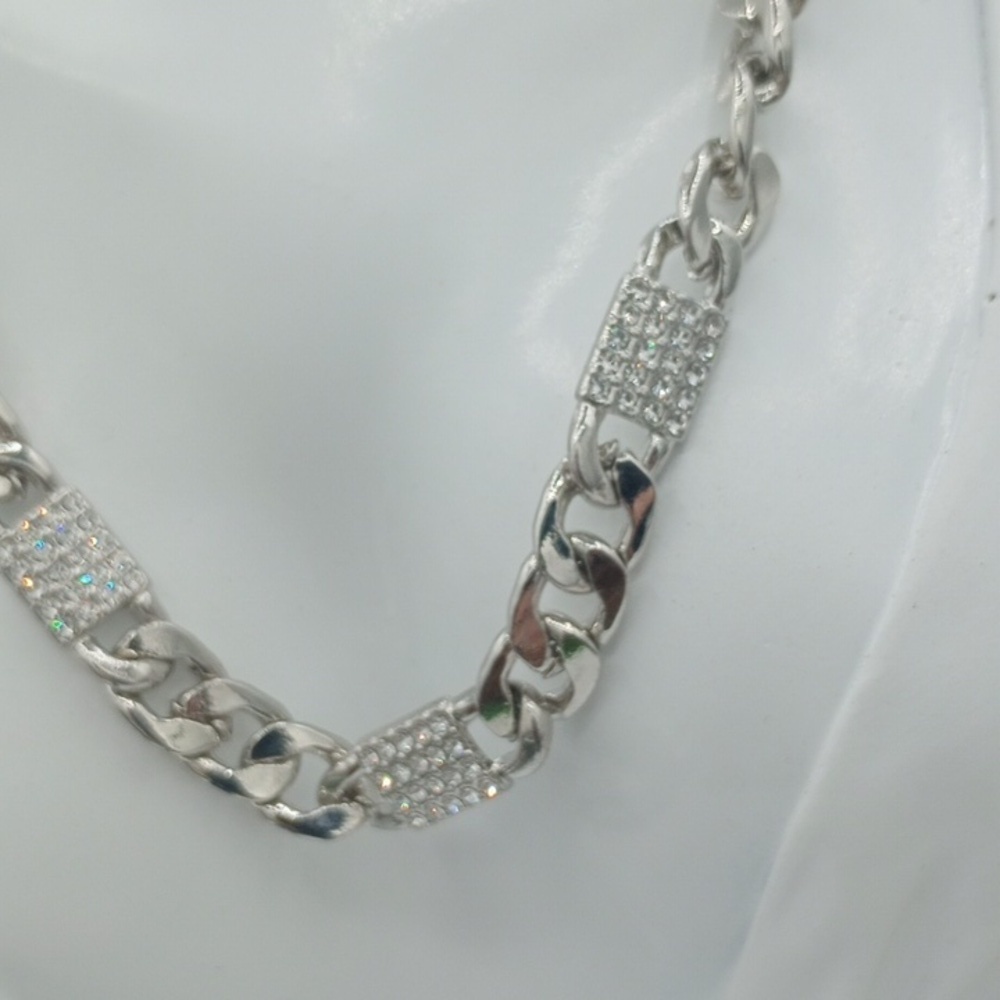 Elegant Silver Tone Link Crystal Chain Necklace 20 Inch N402 - Picture 2 of 3
